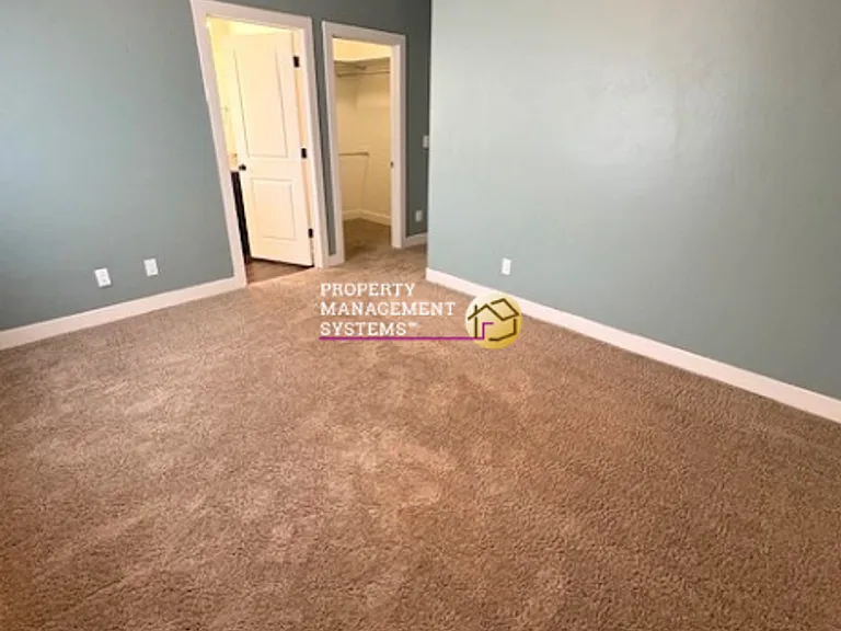 1909 E Magnolia Cir — Photo 14