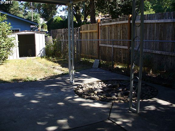 4th image of 10788 SE 52nd Ave