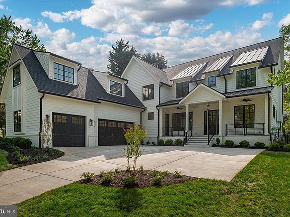 2nd image of 1800 Monza Rd