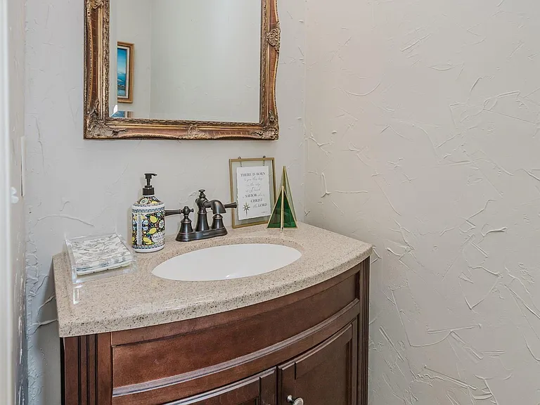 3036 Old Stone Dr — Photo 17