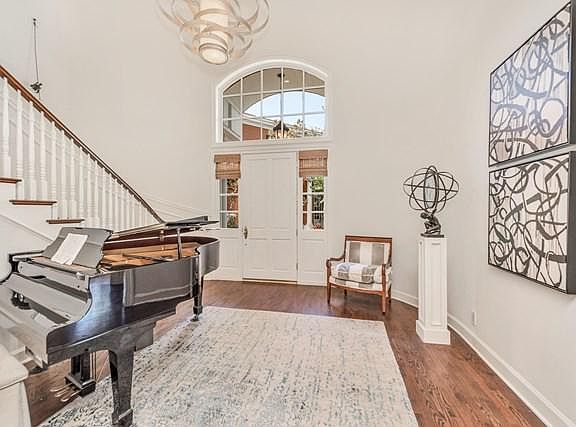 4th image of 2361 Heatherbank Ct