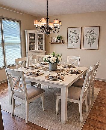 3rd image of 656 Hunters Ln