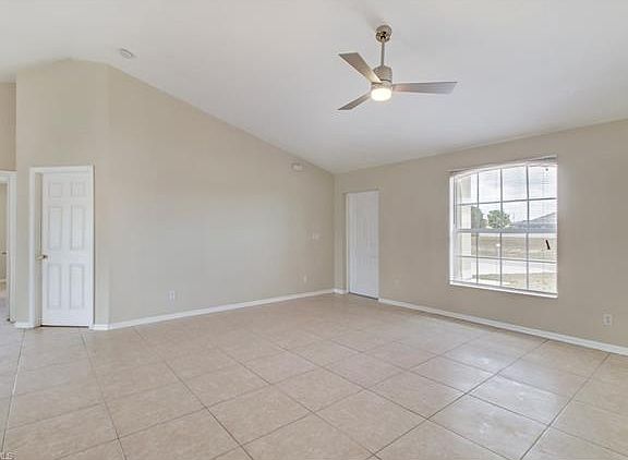 4th image of 1810 NE 1st Pl