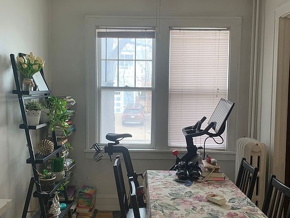 5th image of 1670 Marshall Ave APT 3