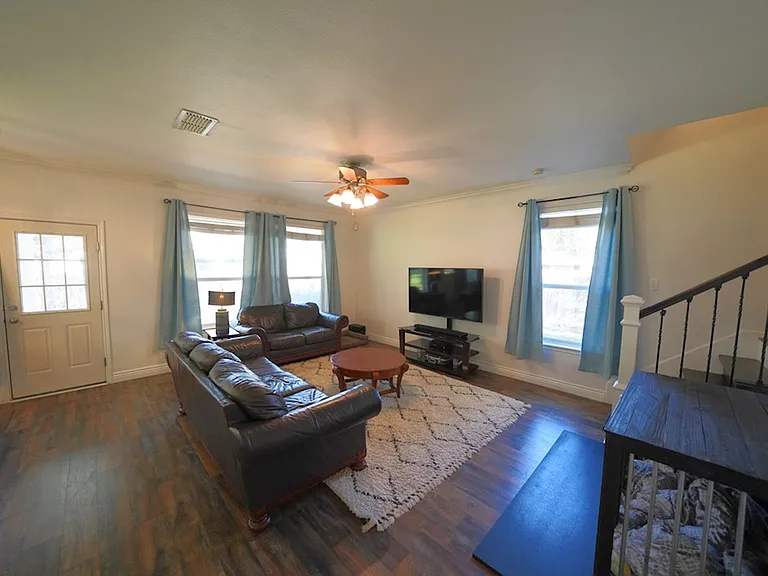 136 Earhart Ln — Photo 13