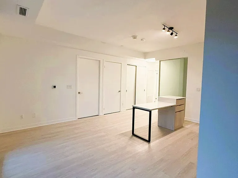 185 Alberta Ave #306 — Photo 5