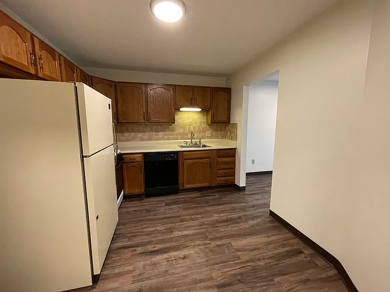 379 Huse Rd #8 — Photo 14