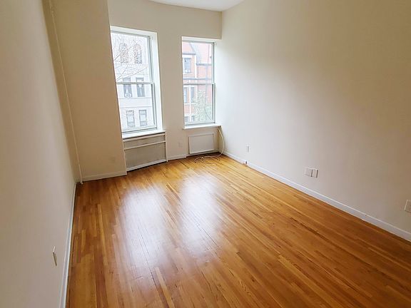 3rd image of 153 W 75th St APT 3A