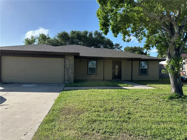 2201 Timberline Dr, Portland, TX 78374