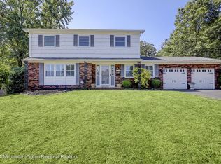 35 Forrest Hill Dr, Howell, NJ 07731