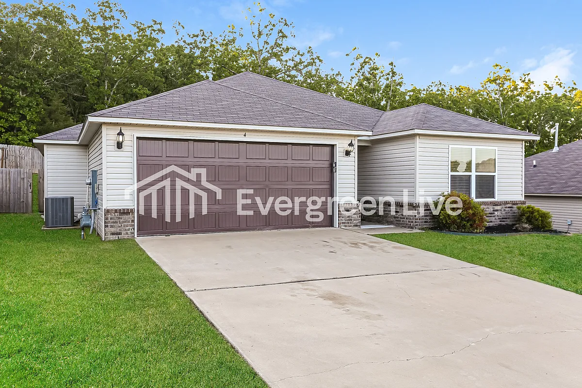 Building Photo - 4 Spring Ridge Ln