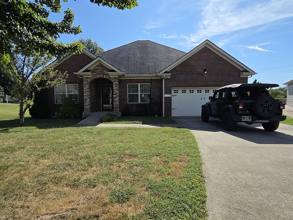 1724 Bettys Ct
