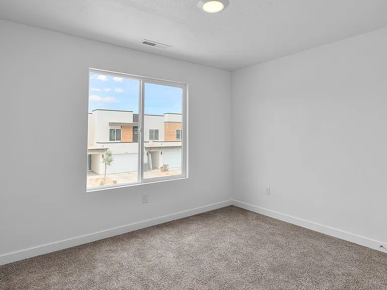 2105 S Wolverine Way #2433 — Photo 4