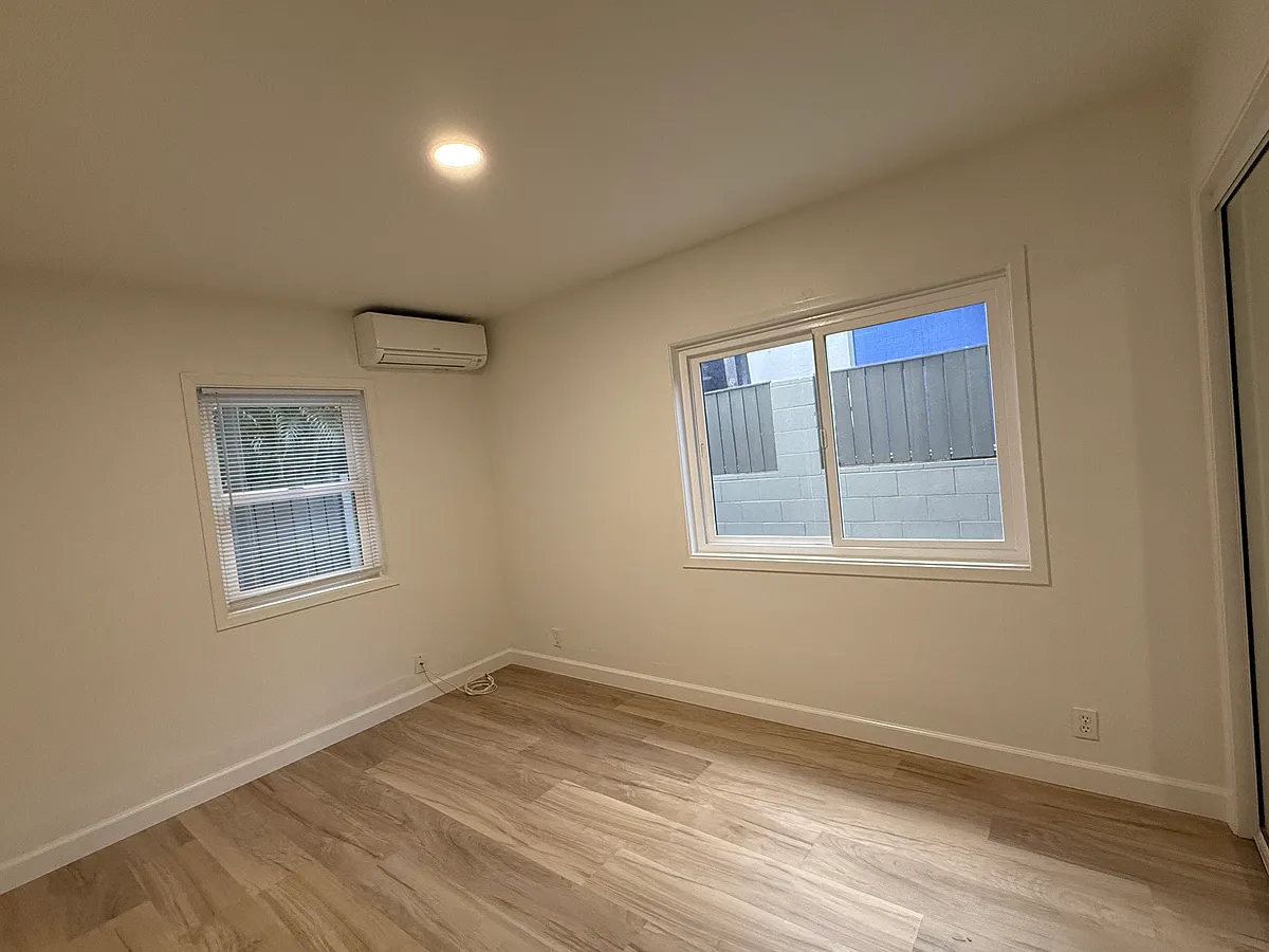 Building Photo - Maunaloa Ave