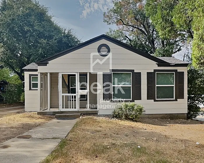 4437 Donnelly Ave