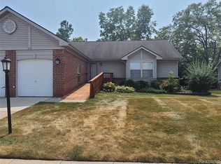 9104 Colony Park Dr, Ypsilanti, MI