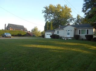 518 W Maple St, Hartville, OH 44632