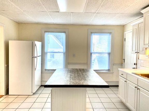 4th image of 251 Washington St #2