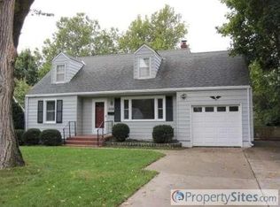 5110 Outlook St, Mission, KS 66202