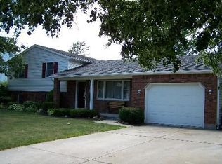 287 Continental Dr, Lockport, NY
