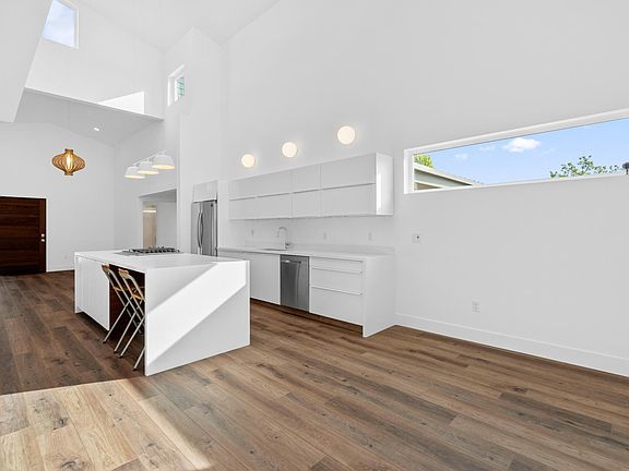 3rd image of 2613 Willo Ln