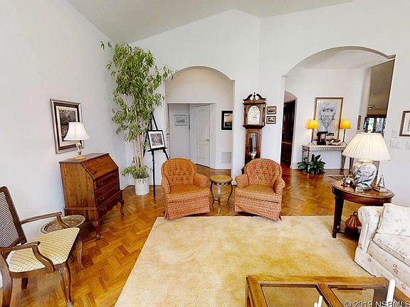 4th image of 932 Club House Blvd