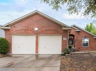 4900 Kingfisher Ln, Mesquite, TX 75181