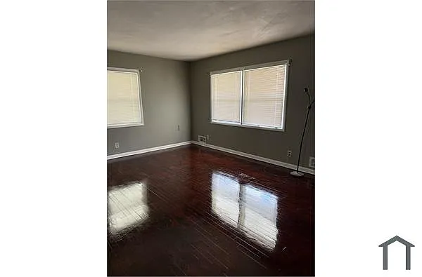 Building Photo - 3539 Sherbrooke Way SW