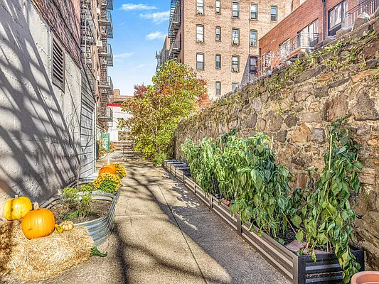 Sold by EZ Premier Realty | media 36