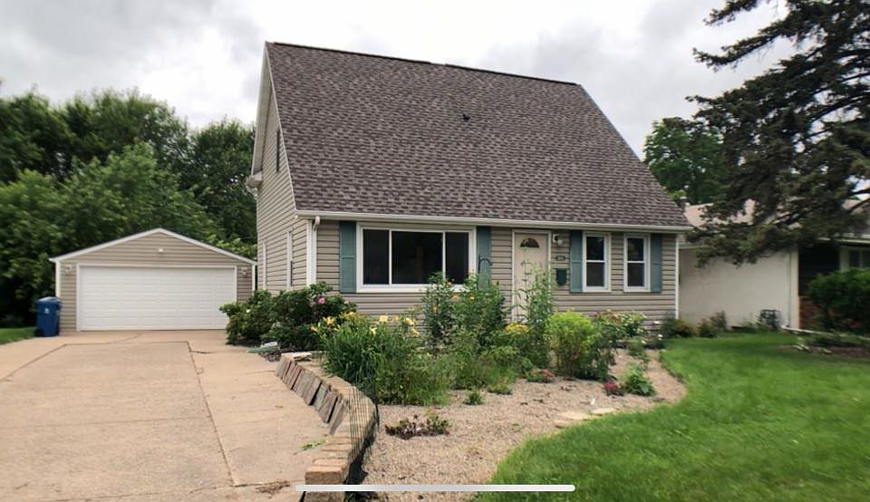 1st image of 3608 Edward St NE