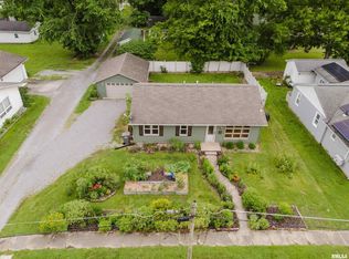511 N Bryan Ave, Carterville, IL 62918