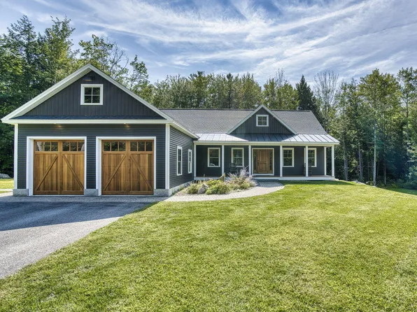 18 Nichols Drive, Raymond, ME 04071