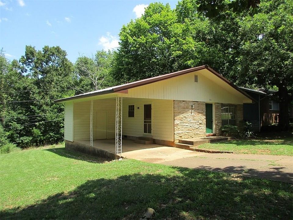 1st image of 901 Skyline Dr