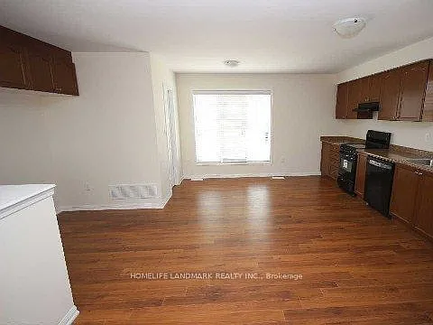 290 Cornell Centre Blvd #COACHHOUSE — Photo 5