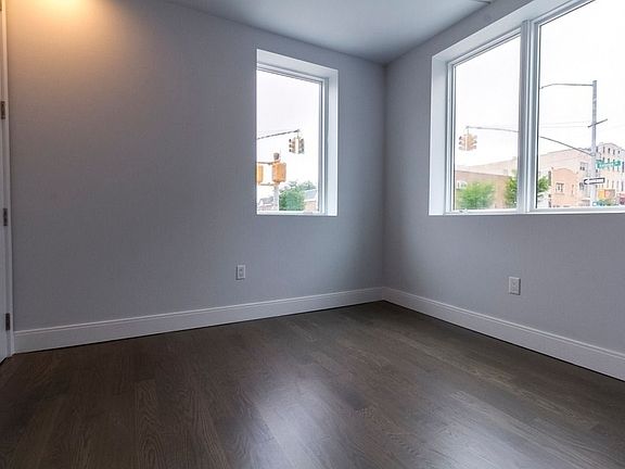3rd image of 28 Wilson Ave #1