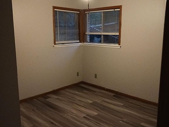 2nd image of 4605 N Maple St #A