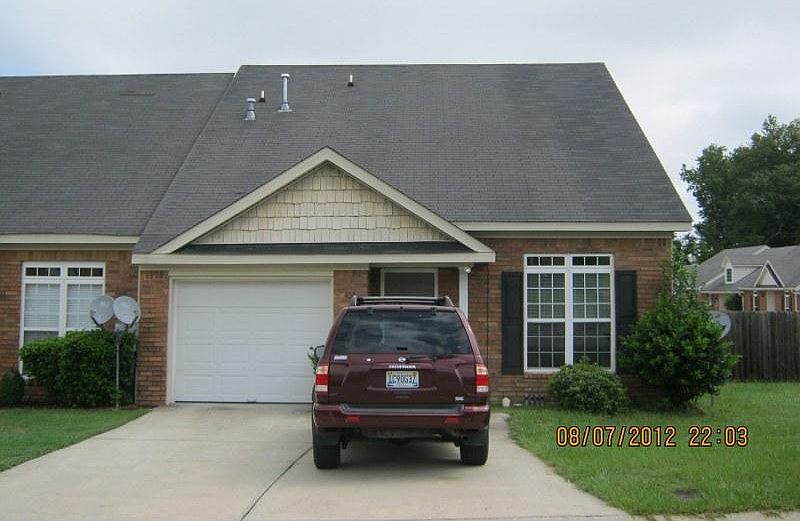 1st image of 400 Cashew Dr