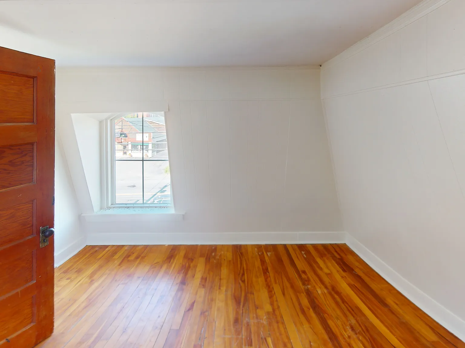 2 bed, $1,715 — Photo 2