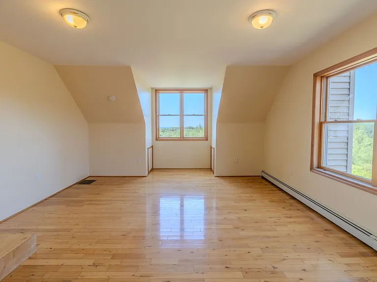 11225 S Leelanau Hwy — Photo 17