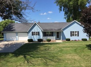 10983 E Big Mound Rd, Davis Junction, IL 61020