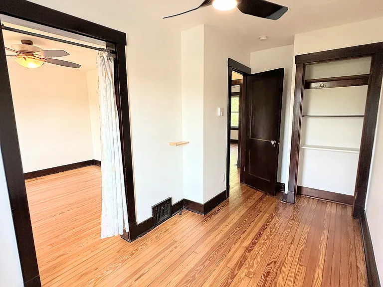 7104 Schoyer Ave — Photo 24