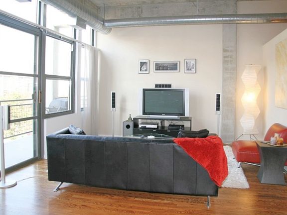 3rd image of 900 N Kingsbury St APT 1149