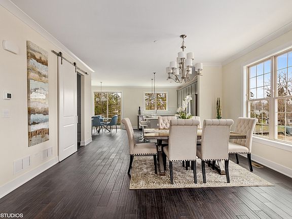 2nd image of 601 Broadway St #601