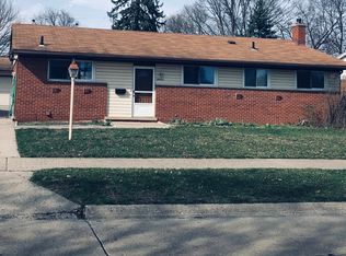 38022 Lyndon St, Livonia, MI 48154