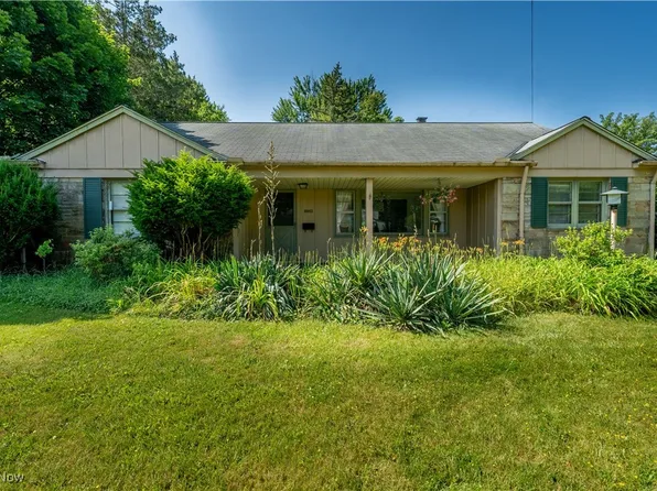 18943 Story Rd, Rocky River, OH 44116