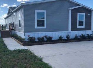 989 Winning Colors Dr, Wilmer, TX 75172