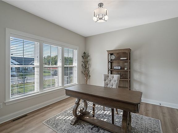 4th image of 1957 N Ridge Dr