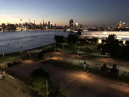 Rented by Compass | media 7