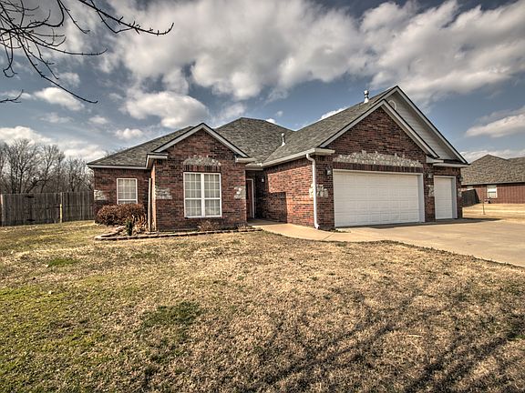 2nd image of 22212 Riverwood Dr
