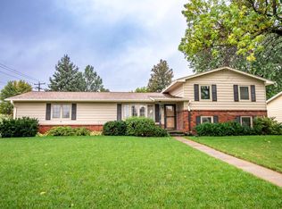 2305 Home St, Hastings, NE 68901